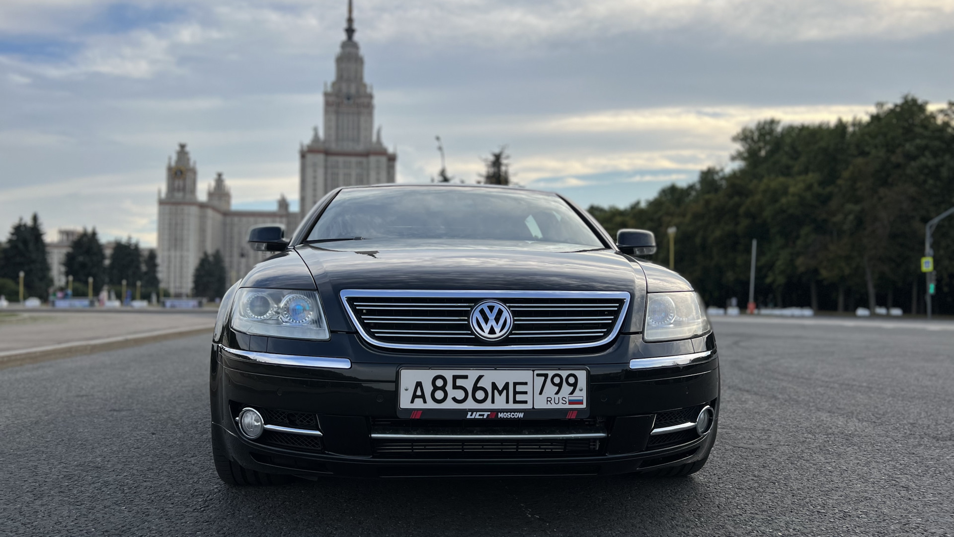 Фаэтон отзывы. Фольксваген Фаэтон 2023. Volkswagen Phaeton w12 двигатель. Отзыв Фольксваген Фаэтон. Volkswagen Phaeton отзывы.