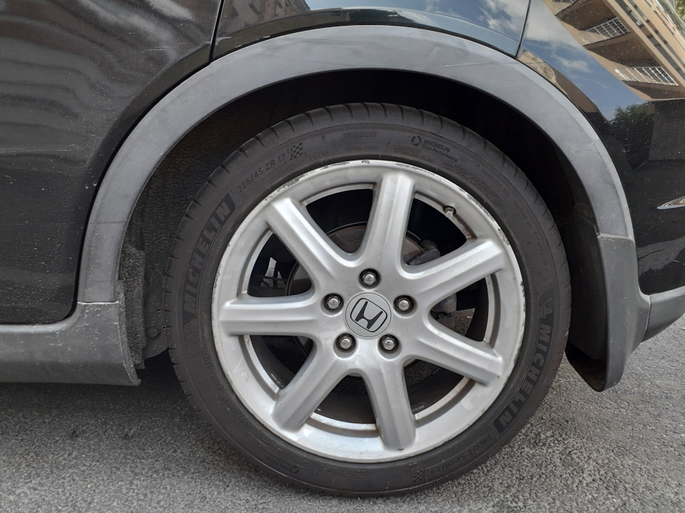 Замена задних амортизаторов — Honda Civic 5D (8G), 1,8 л, 2008 года ...