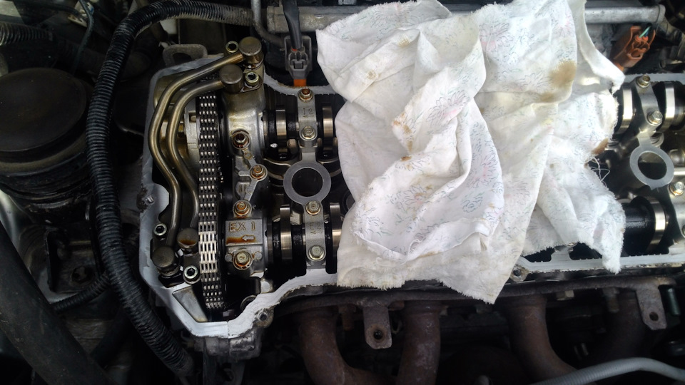 Жёлтый изолятор свечей/Прокладка крышки клапанов. S-CROSS — Suzuki SX4 ...