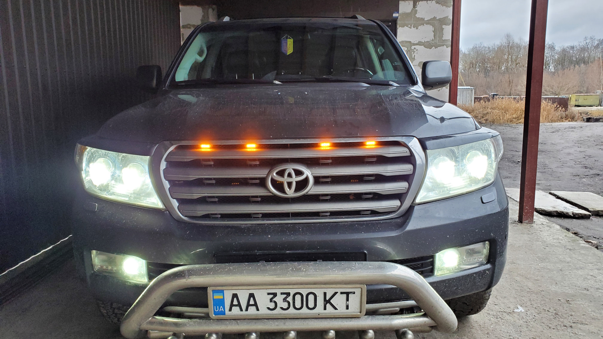 Toyota Land Cruiser 200 4.5 дизельный 2011 | Кукуруза на DRIVE2