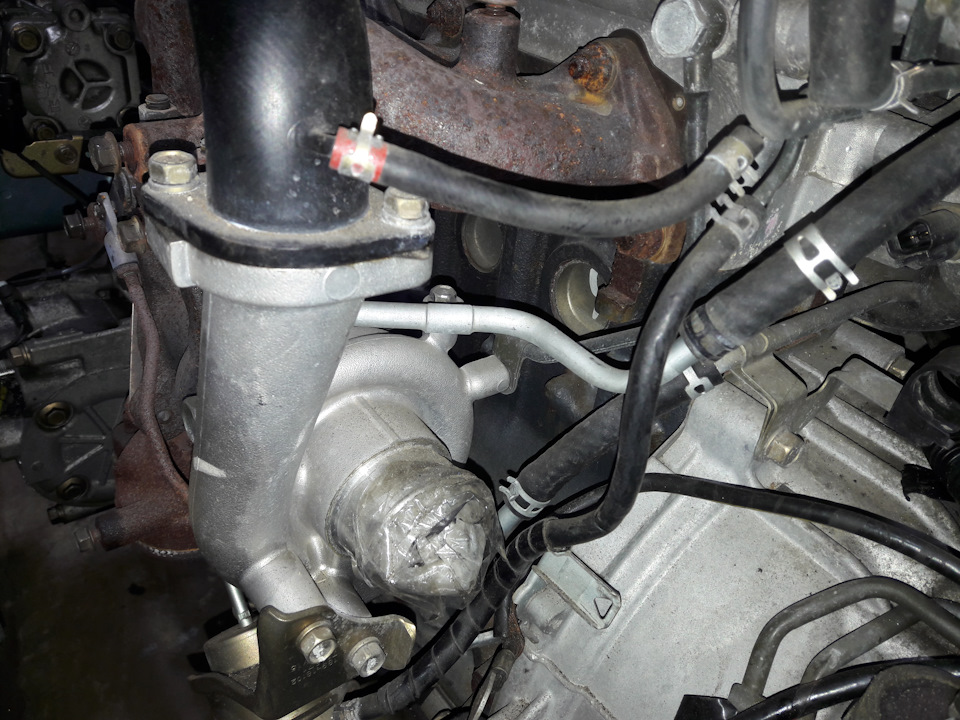 Вот так оно было в стоке — Mitsubishi Lancer IX