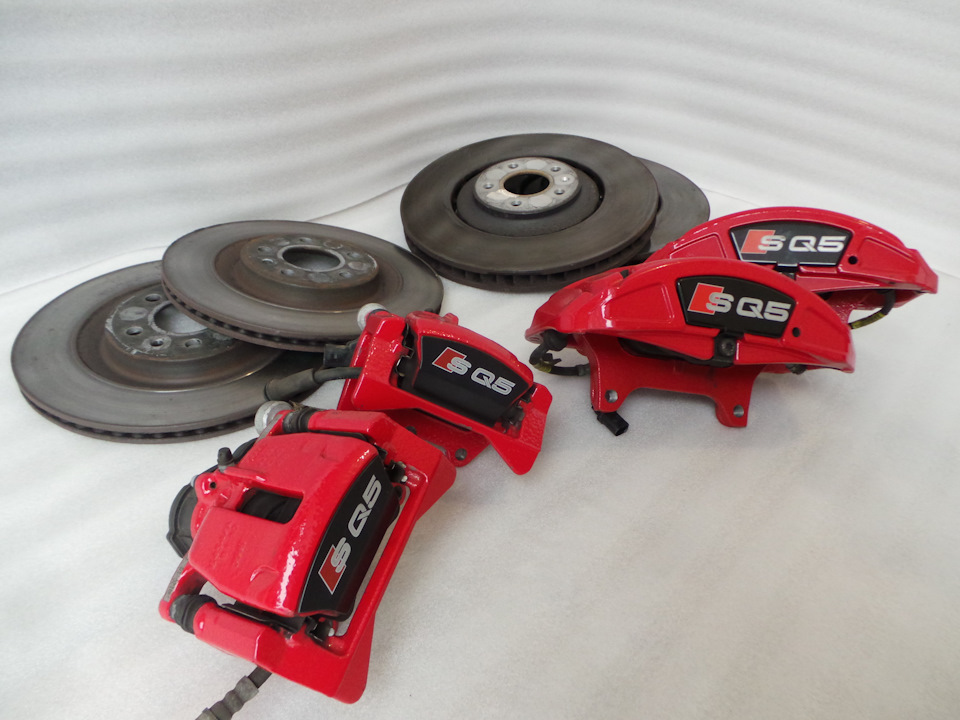 Тормозной диск brembo audi rs3. 330 тормоза audi a4 b8. Ap racing тормоза 4 pot. Суппорта gtr 35 brembo. Тормозной суппорт ауди sq7.