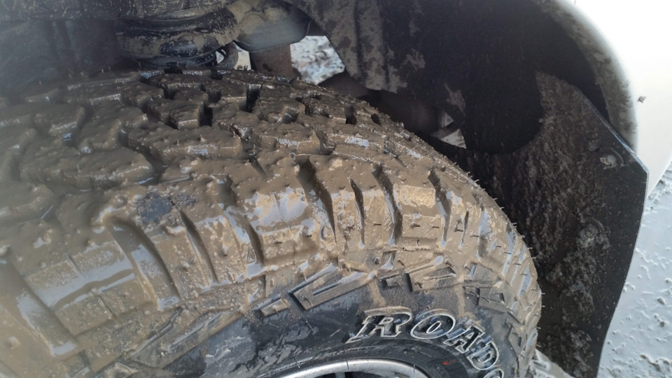 Ra1100 roadcruza на ниву. 1sAAAgLCauA 960. Ra1100 roadcruza на ниву фото. Ra1100 roadcruza на ниву-1sAAAgLCauA 960. картинка Ra1100 roadcruza на ниву. картинка 1sAAAgLCauA 960. В начале сезона, после долгих мук выбора, сомнений, перебора всевозможных вариантов, диалога с внутренней жабой, почти одновременно с камрадом BlackBeret 'ом была выбрана китайская атэшная резина Roadcruza RA1100. Надо сказать, что на момент покупки отзывов про нее в интернете практически не было, поэтому выбор осуществлялся чисто органолептически, так сказать: пощщупаем, понюхаем, попробуем.