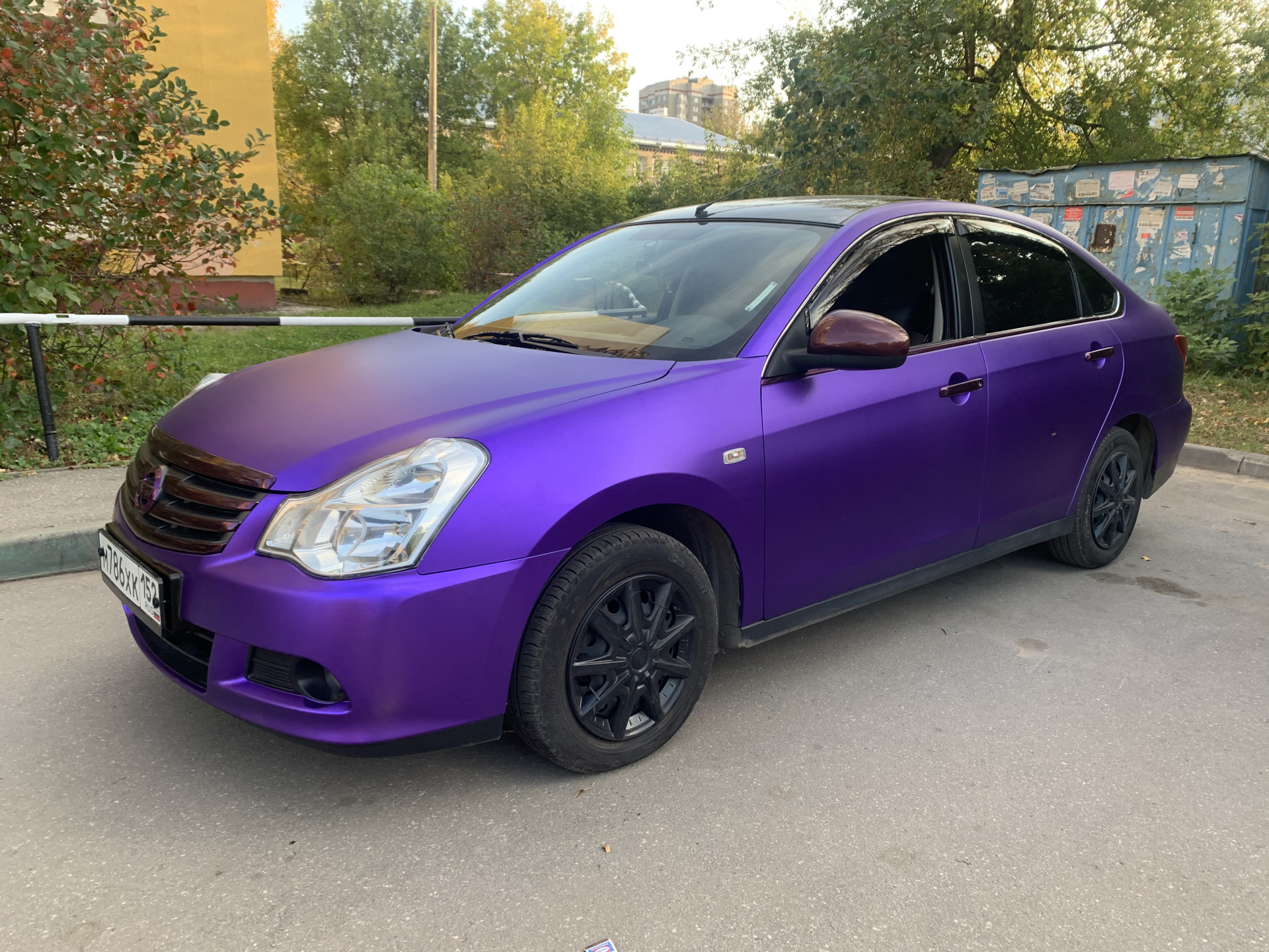 Фиолетовая матовая Suzuki forenza