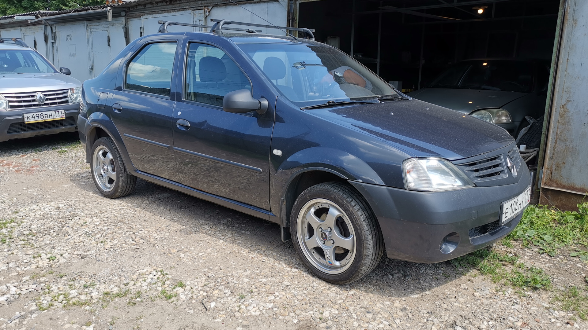 Renault Logan (1G) 1.6 бензиновый 2006 | Черного цвета XXI века на DRIVE2