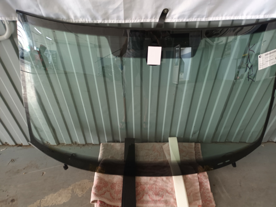 Замена лобового стекла — Skoda Yeti, 1,6 л, 2017 года | расходники | DRIVE2