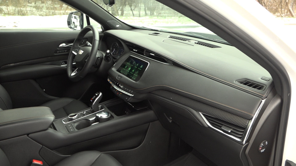 Фото в бортжурнале Cadillac XT4