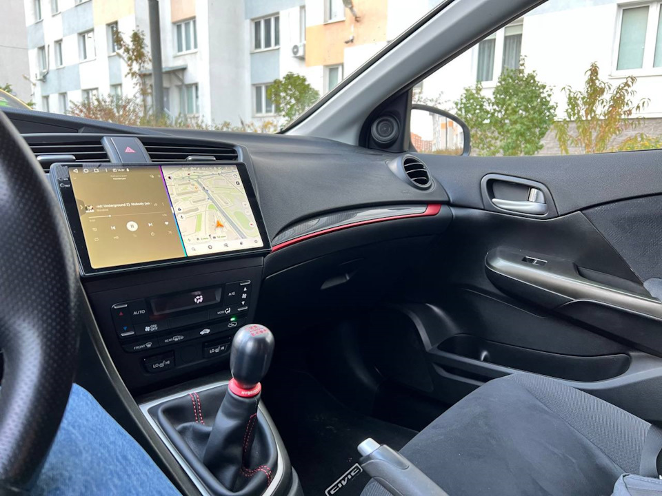 Накладка в салон от Civic type R fk2 — Honda Civic Hatchback (9G)