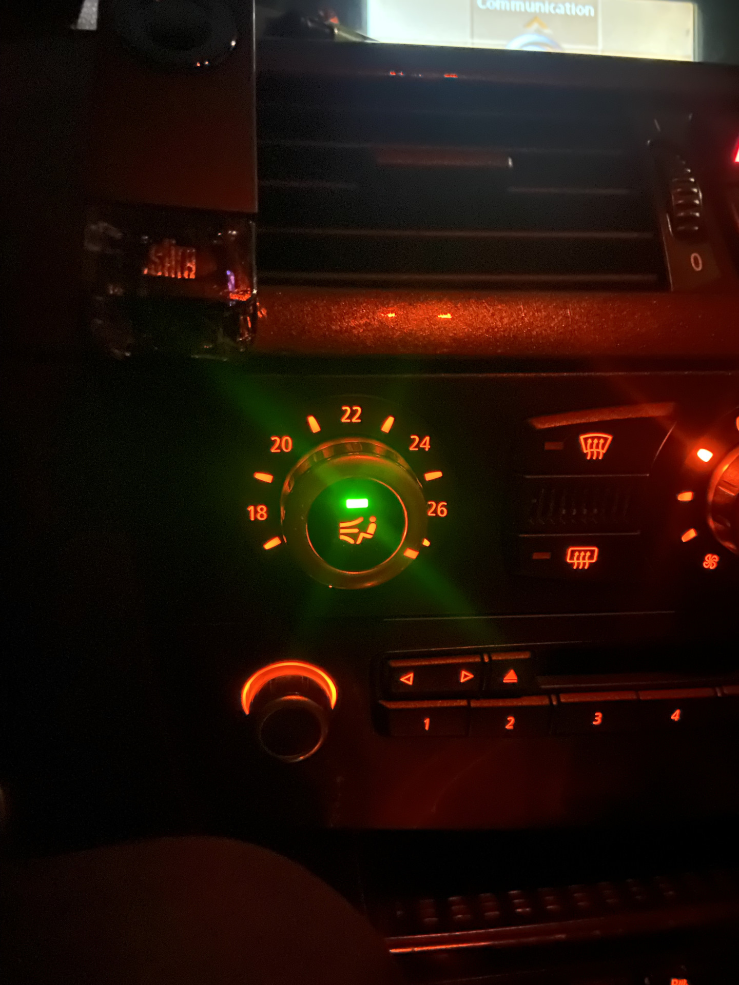 шевроле круз печка дует холодным. заслонка переключения с холодного на теплый воздух шевроле круз. печка дует холодным шевроле круз 1. шевроле круз заслонка переключения горячего холодного воздуха. заслонки климата пассат б6.