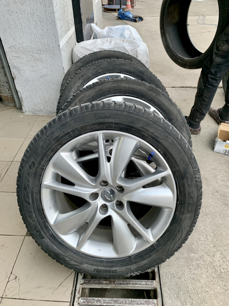 Фото в бортжурнале Infiniti FX (2G)