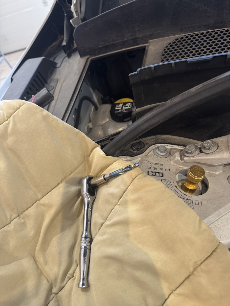 самый удобный инструмент для создания резьбы — Volvo XC90 (2G)