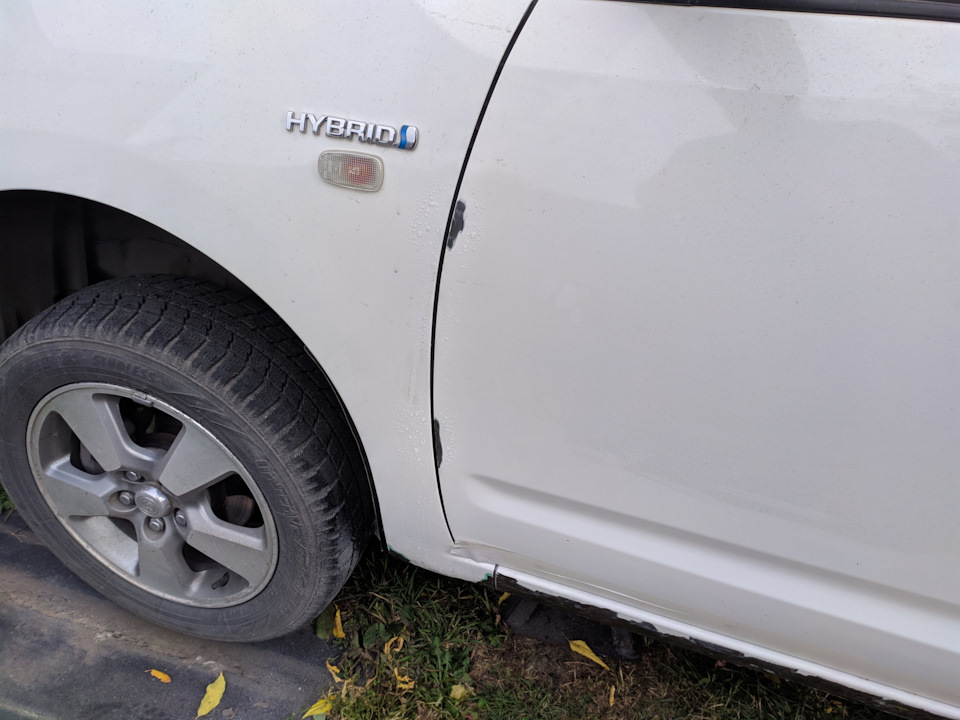 Пара коцак на двери — Toyota Prius (20)