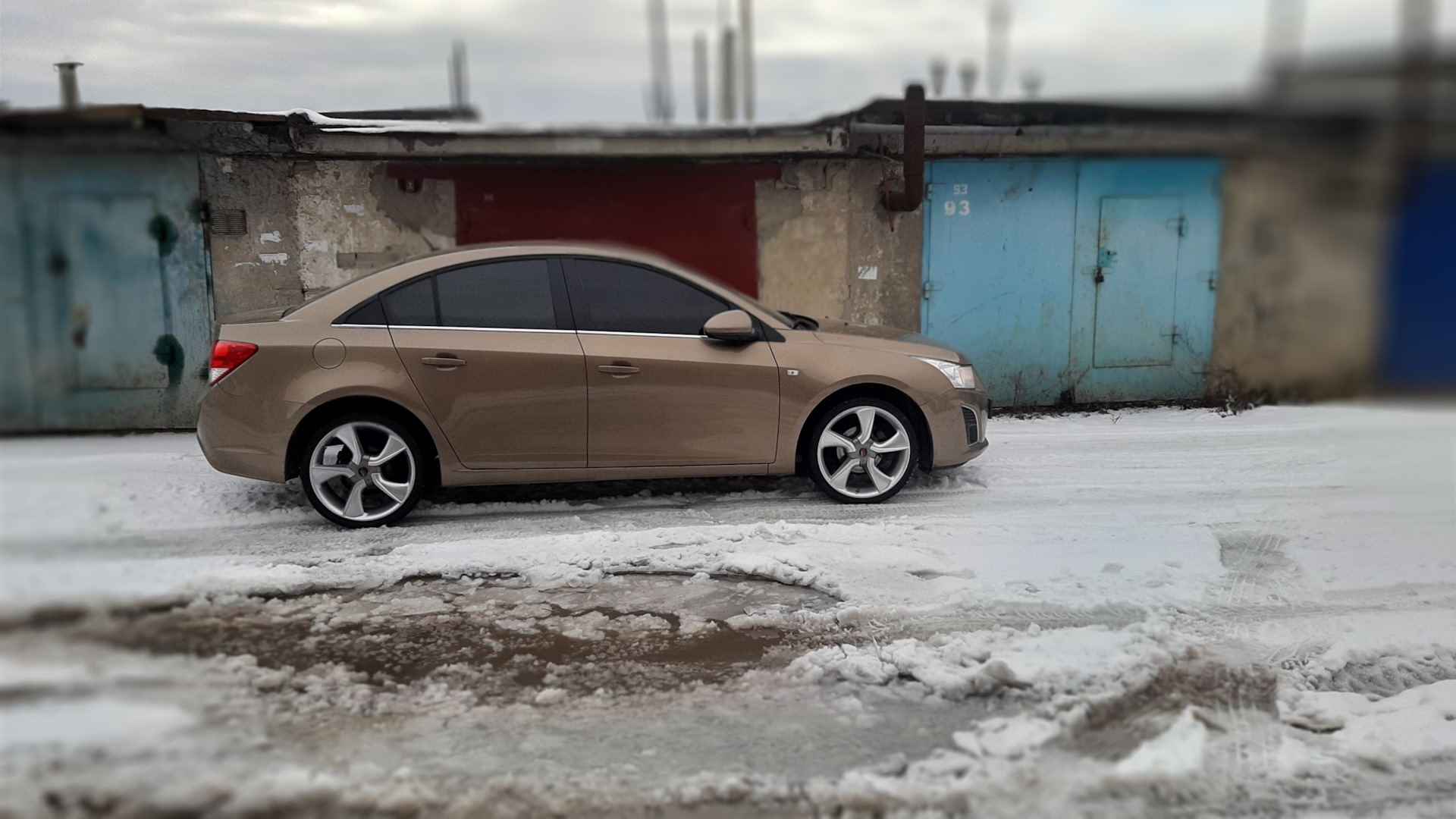 Chevrolet Cruze бежевый металлик