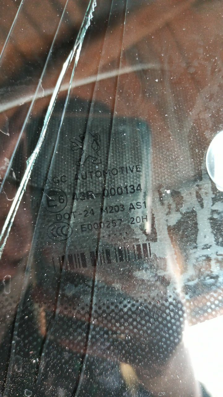 Замена лобового стекла🧠 — Peugeot 308 SW (1G), 1,6 л, 2009 года ...