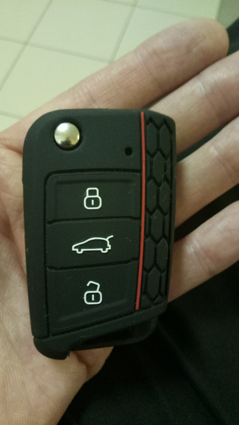 Чехол на ключи Шкода) — Skoda Octavia A7 Mk3, 1,6 л, 2015 года ...