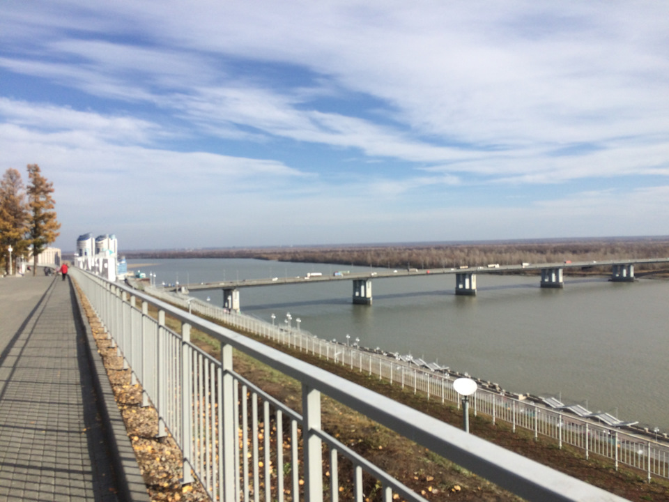 Вид с набережной — Nissan R'nessa