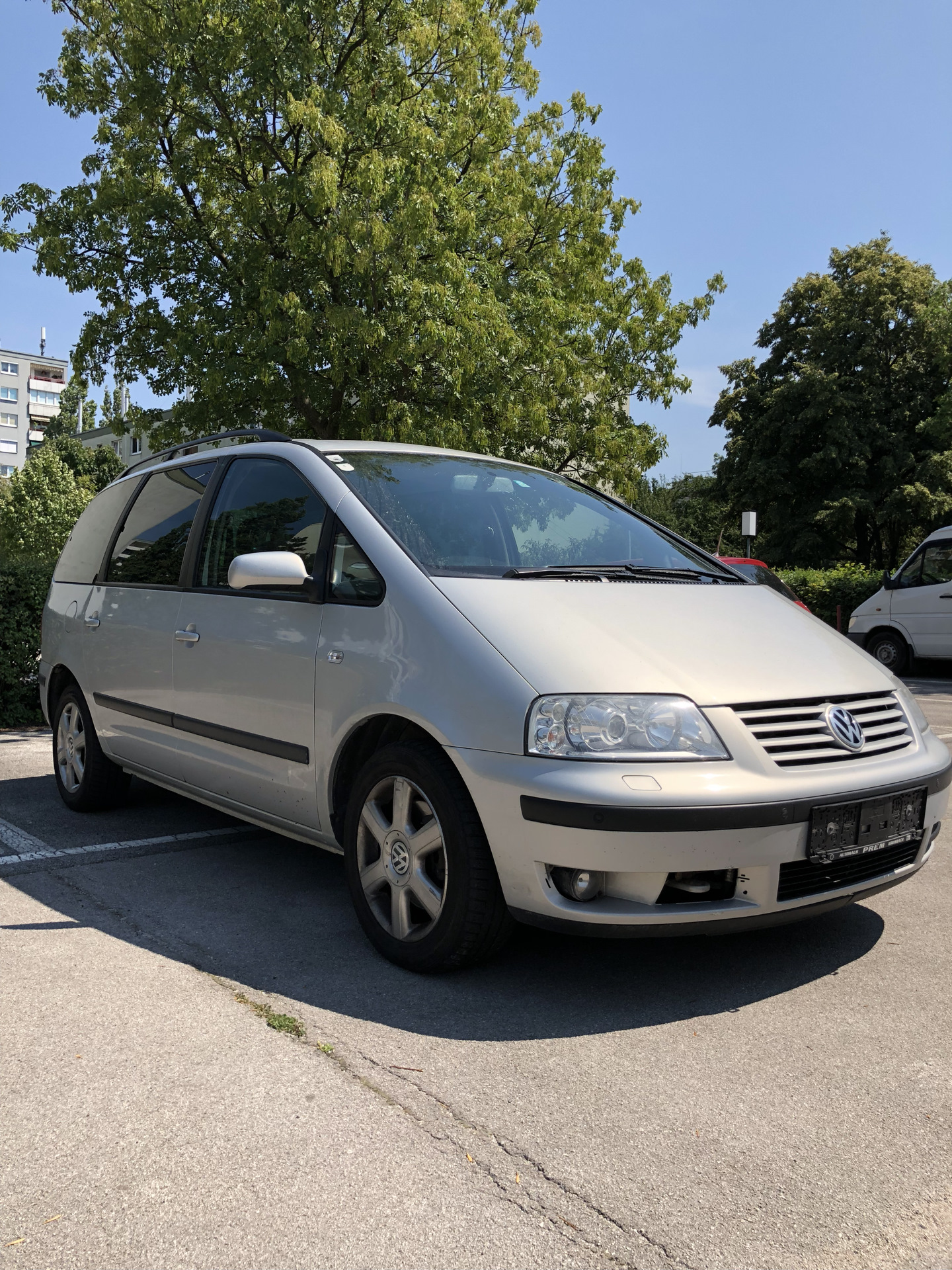 Купить Volkswagen Sharan