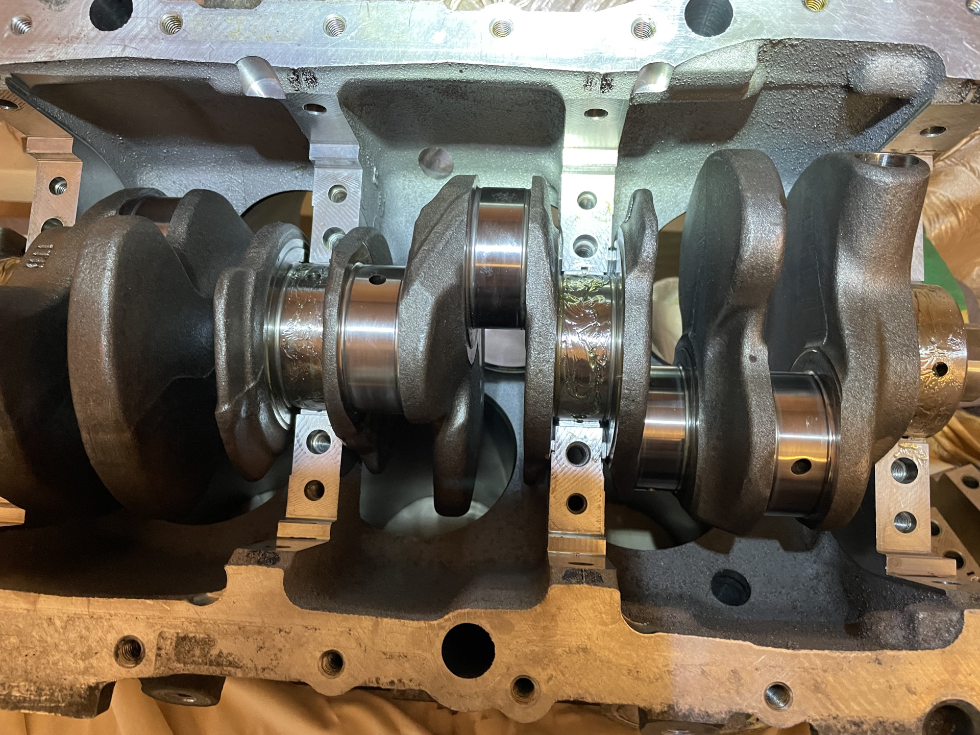 12. Расточка блока в 0.75 и укладка коленвала — Chrysler Pacifica (1G ...