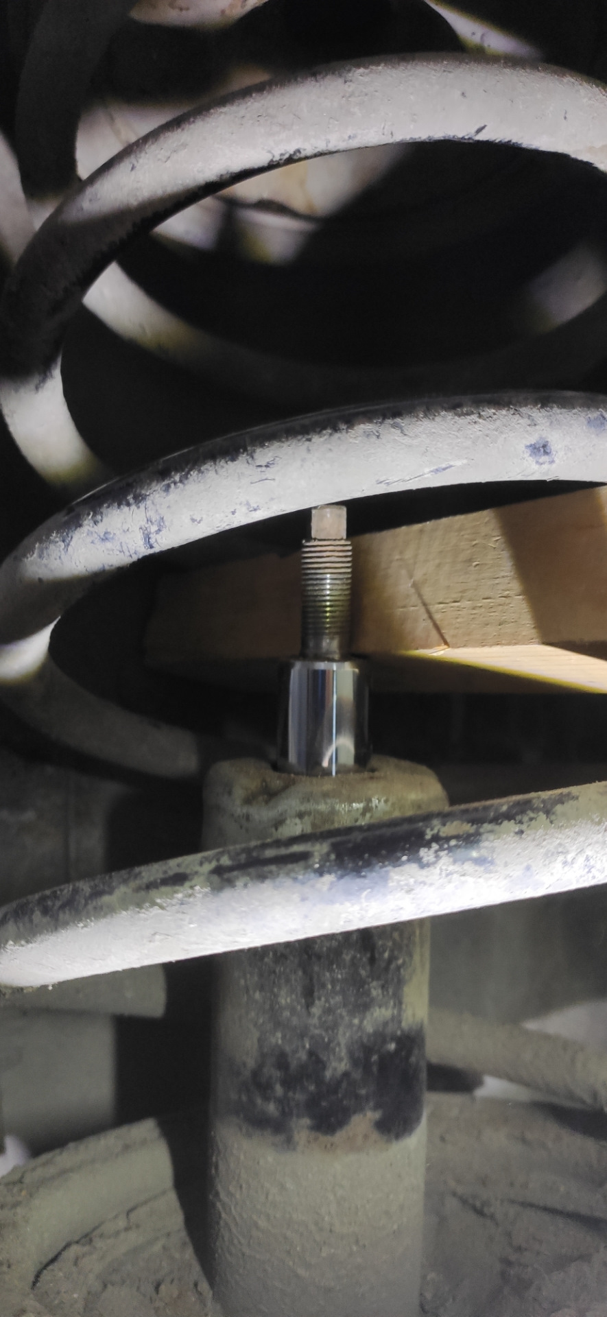 Замена пыльника стойки без снятия — Mitsubishi Lancer IX, 2 л, 2006 ...