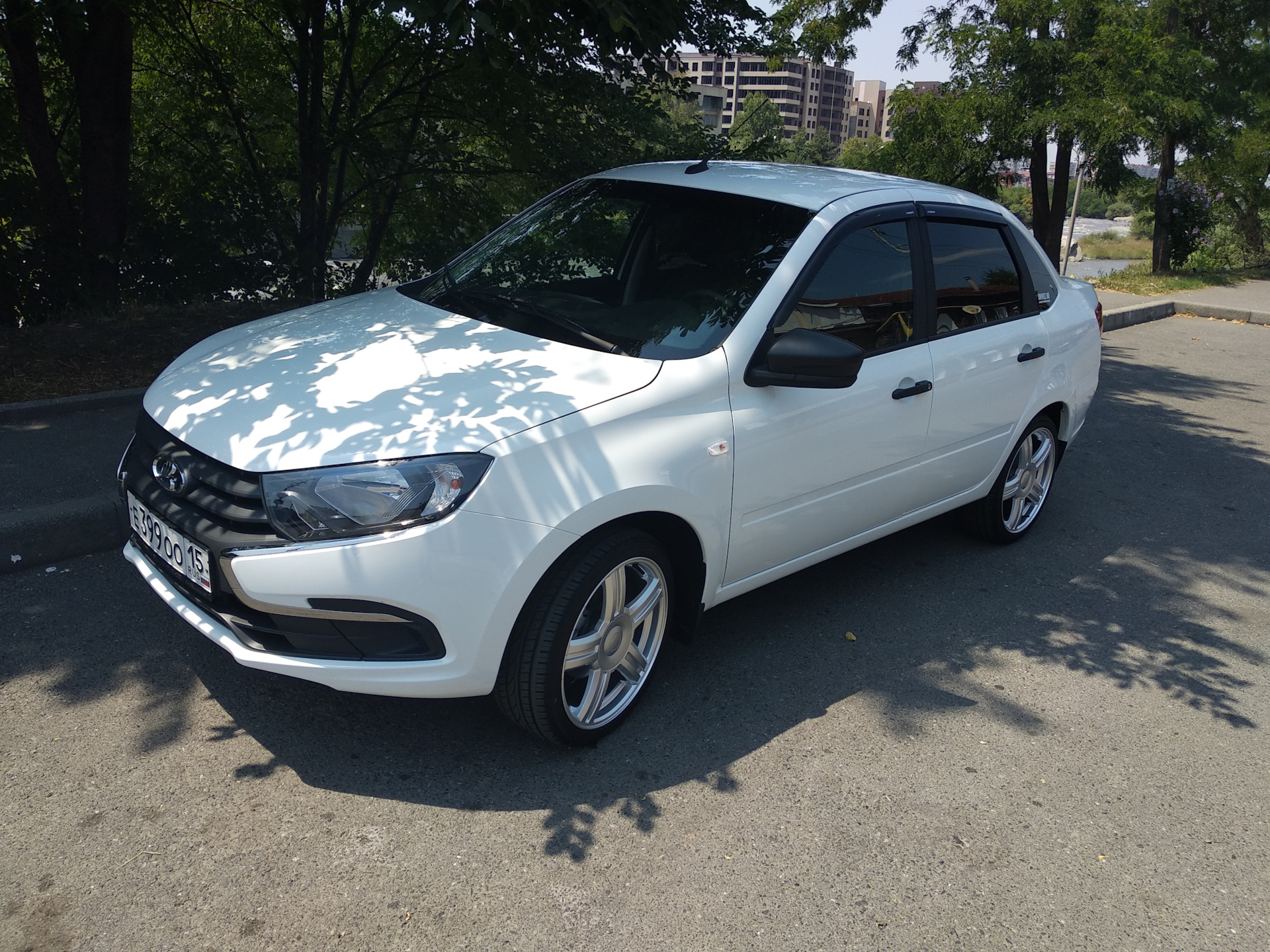 Торусы R 17 — Lada Гранта (2G) FL, 1,6 л, 2020 года | колёсные диски ...