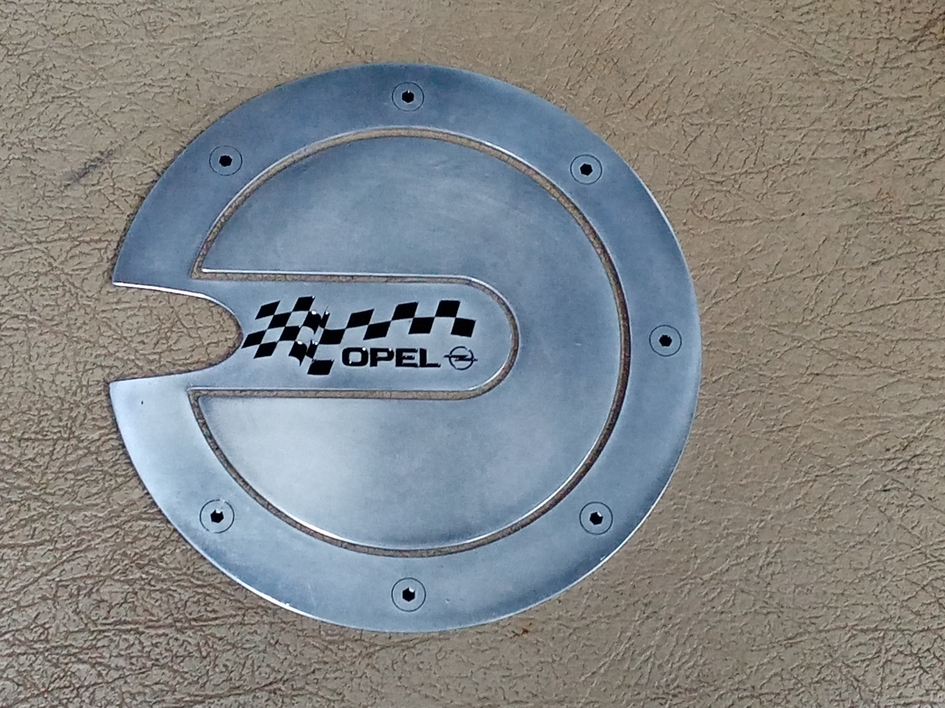 Накладка на лючок бензобака. — Opel Vectra B, 2,5 л, 1997 года | своими ...