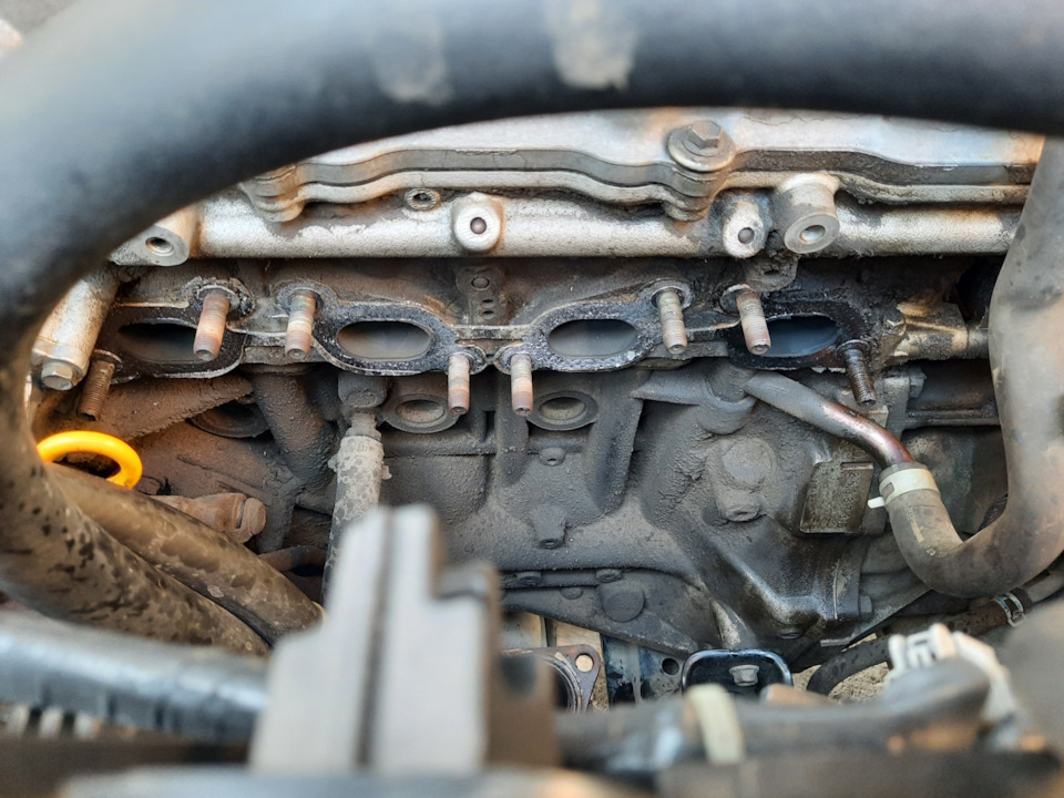 замена прокладки выпускного коллектора ниссан