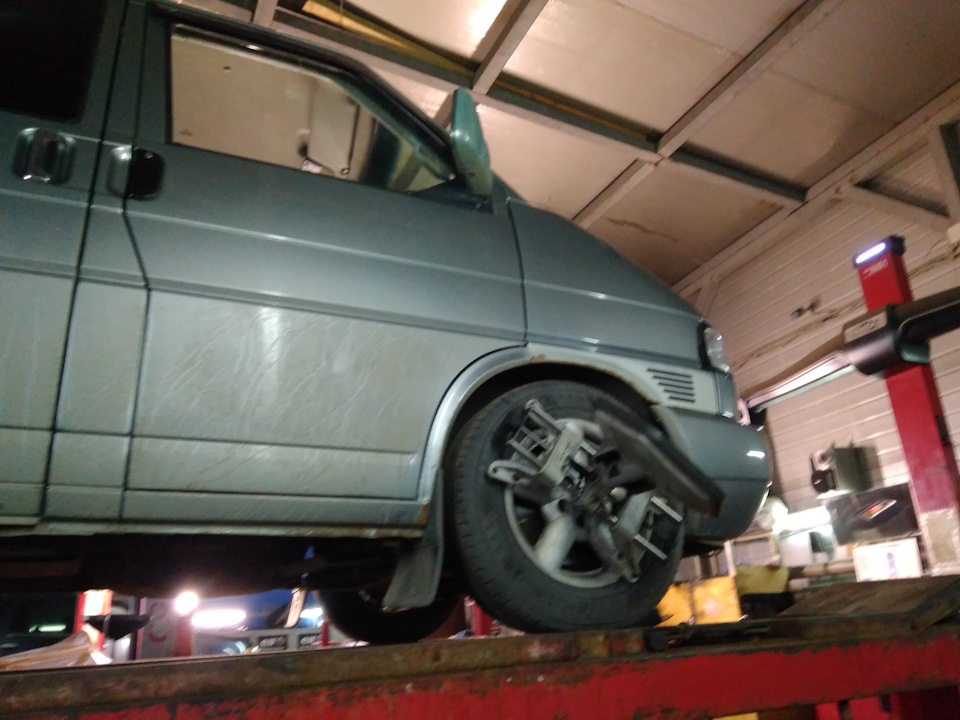 Кто может помочь .где можно сделаль сход развал на фольсваген т4 ...