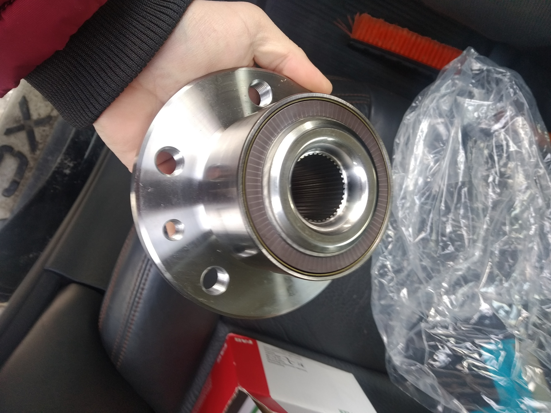 Как поменять передний ступичный подшипник вольво фм FH Hub (rear axle) Volvo Impact online
