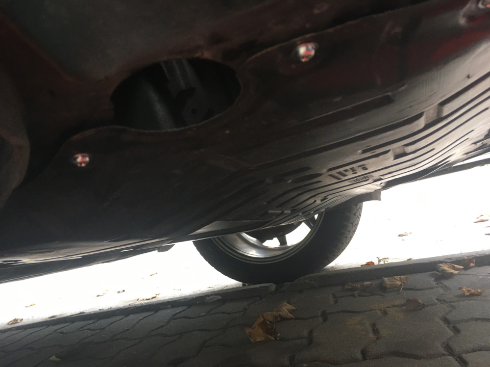 Защита дна — Volkswagen Passat B6, 1,9 л, 2006 года | запчасти | DRIVE2