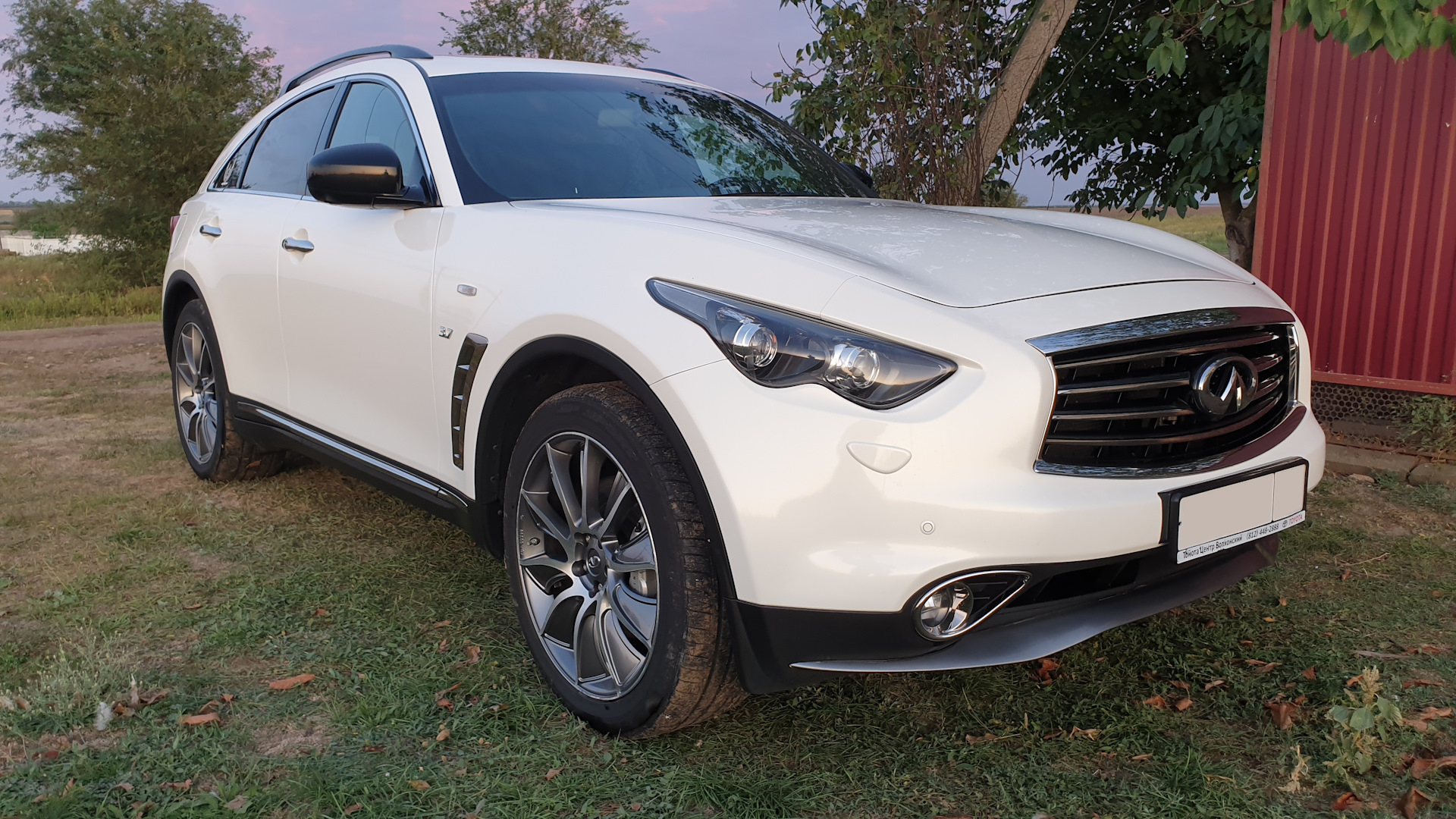 Infiniti qx70 icon отличия