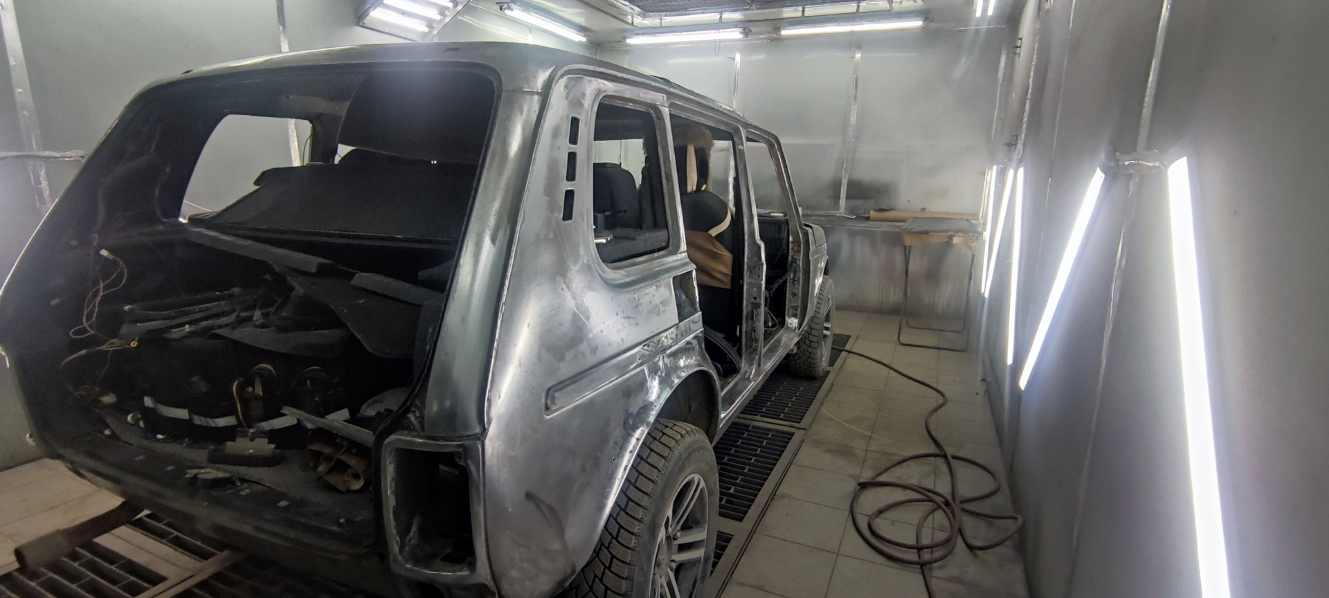 Полная покраска Нивы 2131 — Lada 2131, 1,7 л, 2012 года | стайлинг | DRIVE2