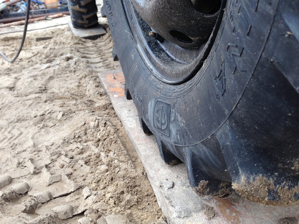 перед, давление 1ат. — Lada 4x4 3D