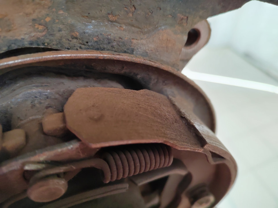 Обслуживание задних тормозов и неудачная проточка передних тормозных ...