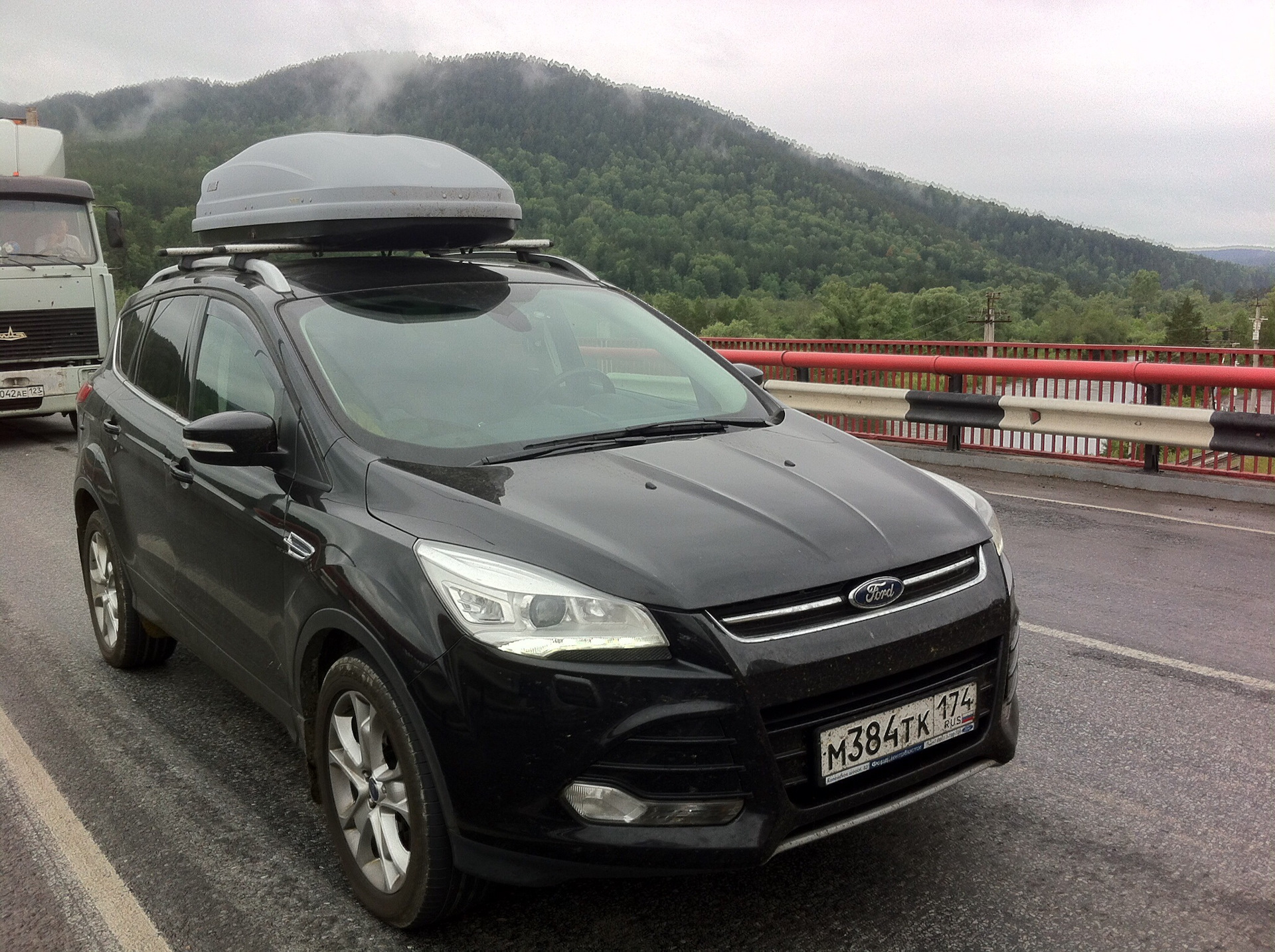 Форд крым. Ford Kuga 2 автобокс Terra Drive. Багажник на крышу Форд Куга 1. Багажник Форд Куга 2. Багажник на крышу Ford Kuga 2017.