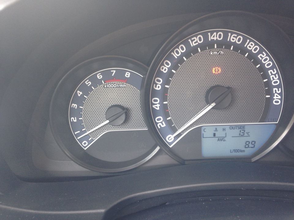 Лёгкая вибрация на холостых оборотах — Toyota Corolla (160), 1,6 л ...