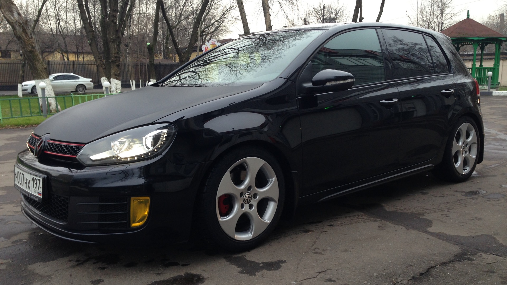 Volkswagen Golf Mk6 GTI 2.0 бензиновый 2011 | Черный Хот Хетч на DRIVE2