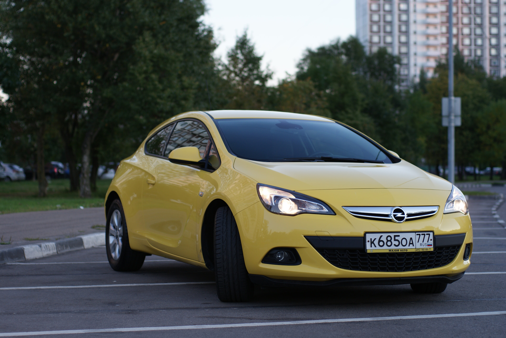 Opel Astra GTC игрушка