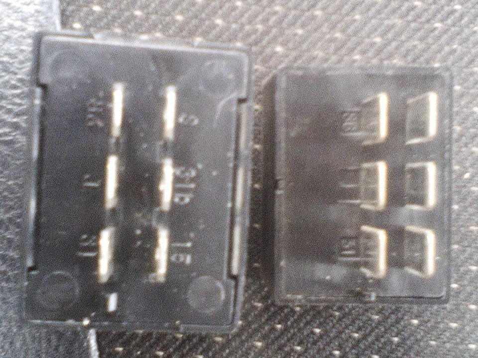 Реле поворота 21214 где находится