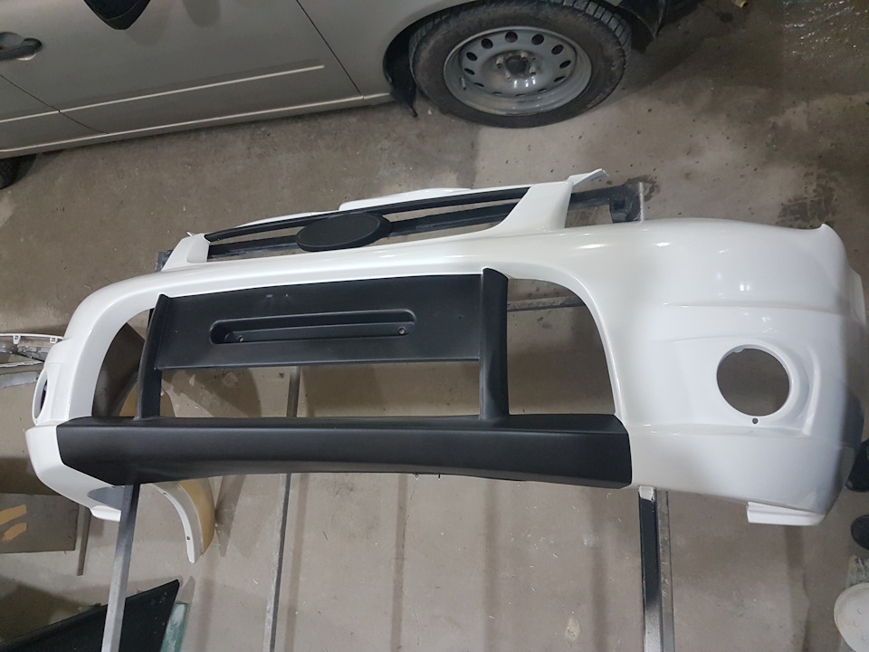 Комплект на бампер чемпион. Покраска бампера калина спорт 1. Бампер передний кадиллак cts 2. Комплект бамперов "x-mugen". Комплект бамперов.