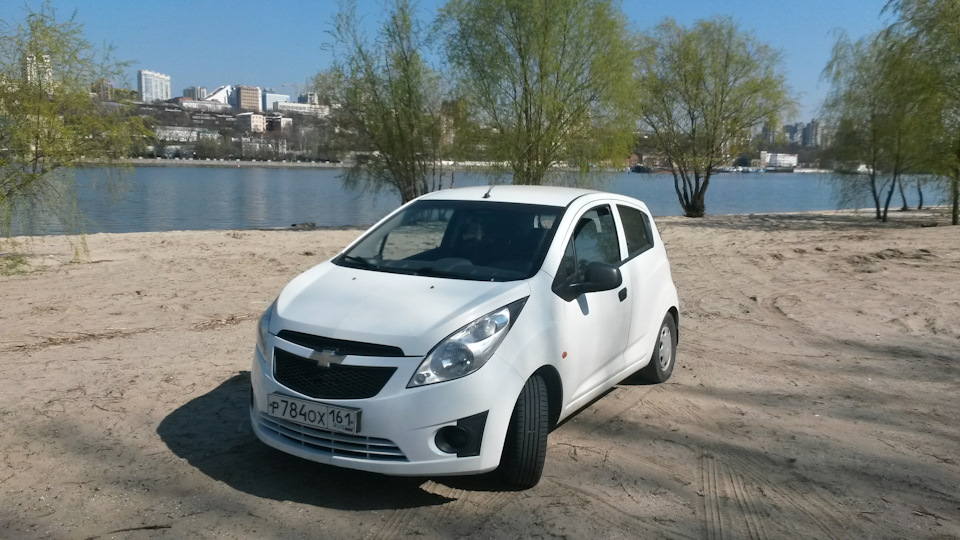 Spark white. Chevrolet Spark белый. Spark m300 белый. Белый Шевроле Спарк белый. Шевроле Спарк белый свет.