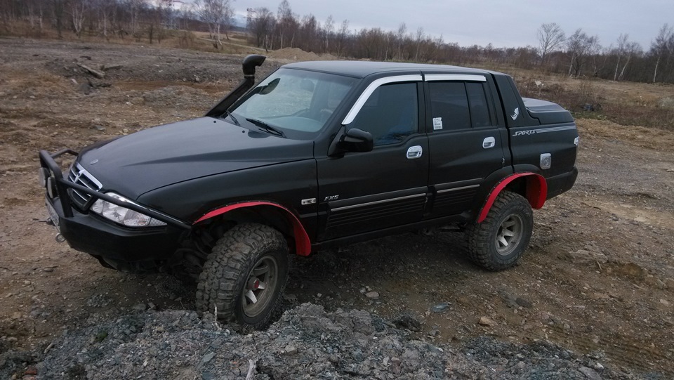 Ssangyong musso sport. Санг енг Муссо спорт. SSANGYONG Musso off Road. Санг енг Муссо оффроад. SSANGYONG Musso Раптор.