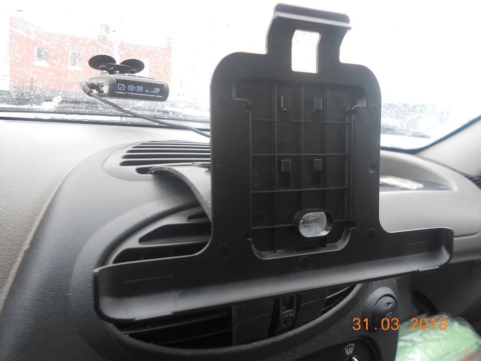 Держатель для навигатора и планшета в Калину, мой вариант. — LADA ...