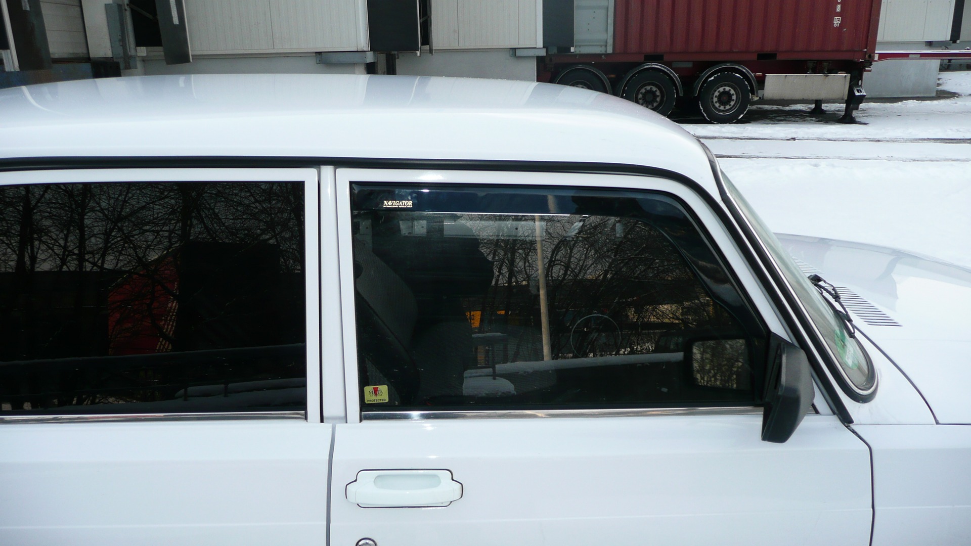 дефлектор окон ваз 2101. ваз 2107 ветровики. ветровики на ваз 2107 cobra. дефлекторы на ваз 2107 на окна белые. ваз 2107 стекло дефлектор на двери.