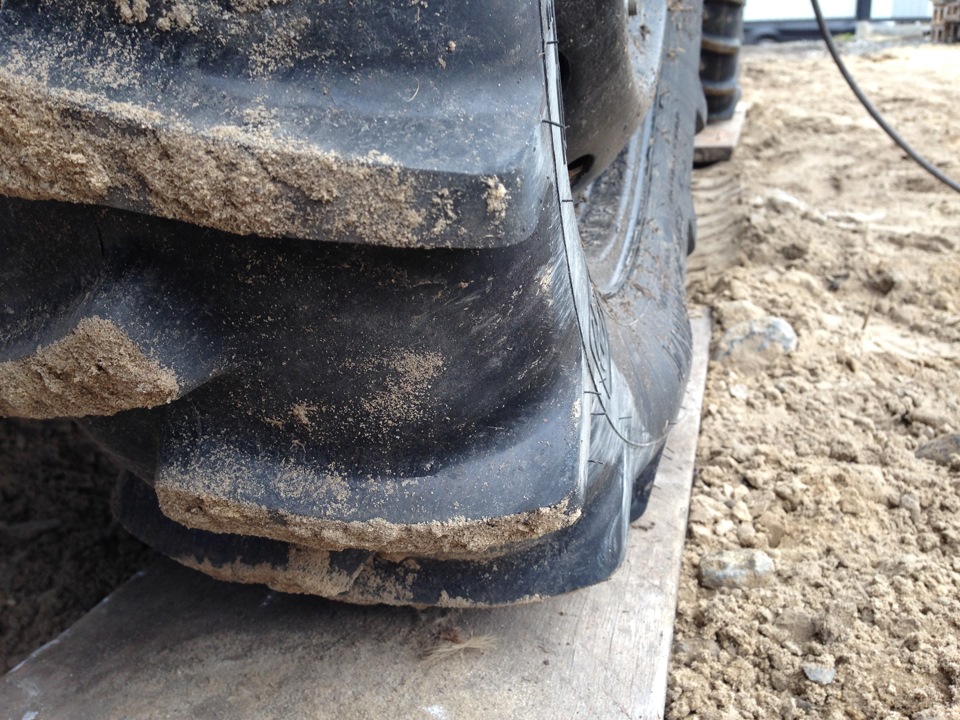 зад давление 0,5 ат. — Lada 4x4 3D