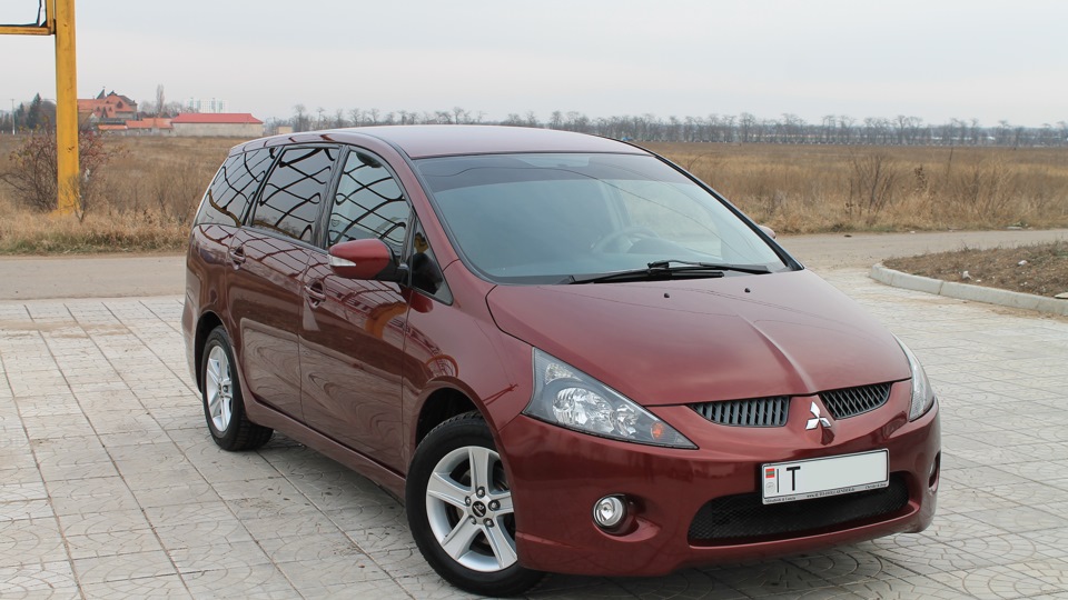 Фото grandis mitsubishi