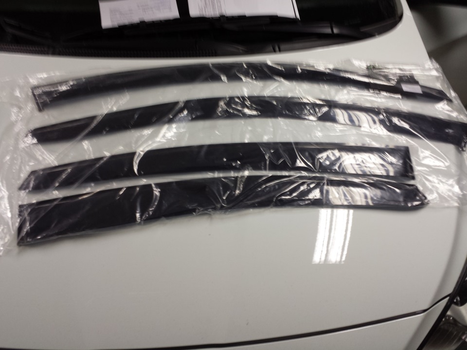 покупочка ветровиков для королевы! — Hyundai Solaris (1G), 1,4 л, 2013 ...