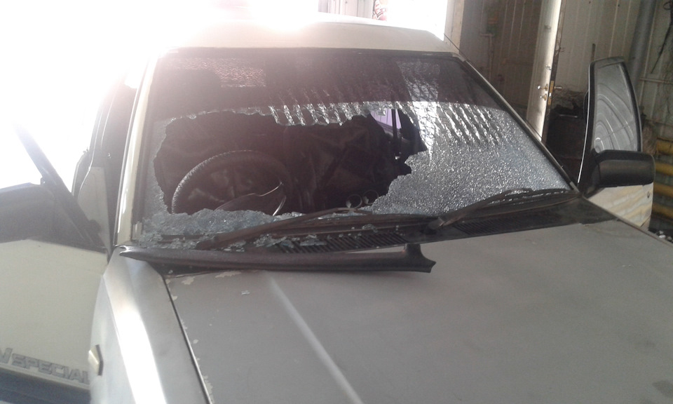 Не думал не гадал а на лобовое попал — Toyota Sprinter Carib (25), 1,8 ...