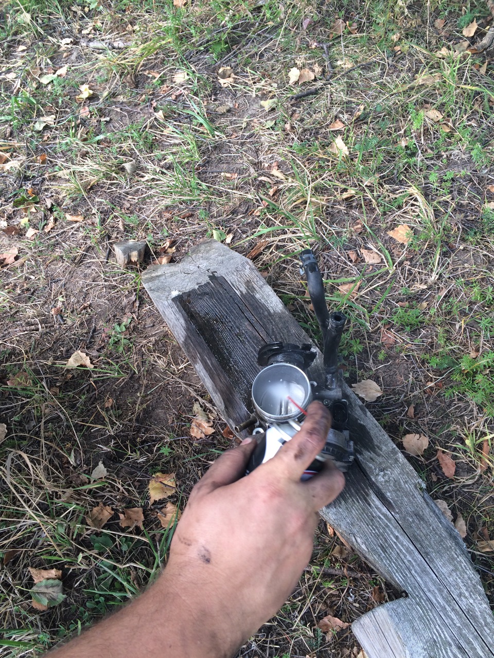 Чистка дроссельной заслонки двигателя AKL 1.6 — Volkswagen Golf Mk4, 1 ...