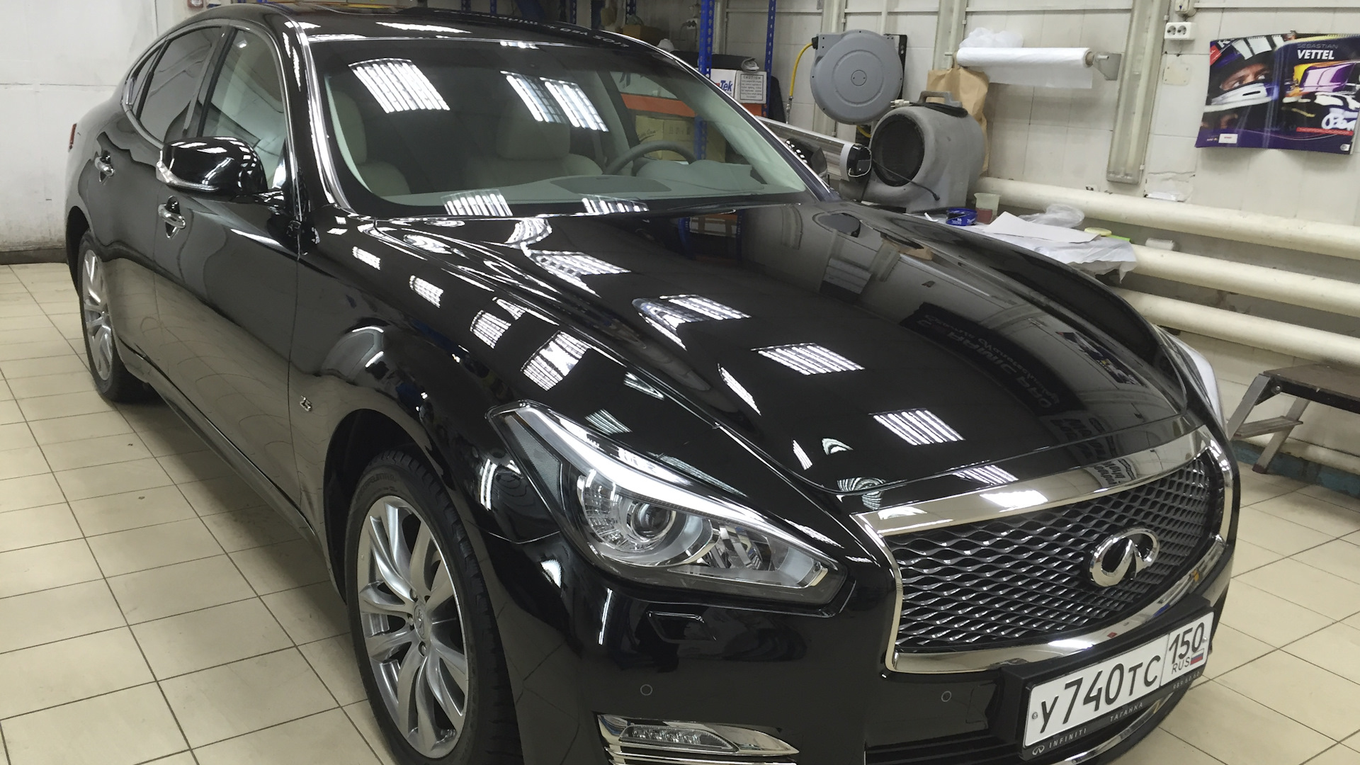 Infiniti Q70 2.5 бензиновый 2015 | Заднеприводная 2,5 л на DRIVE2