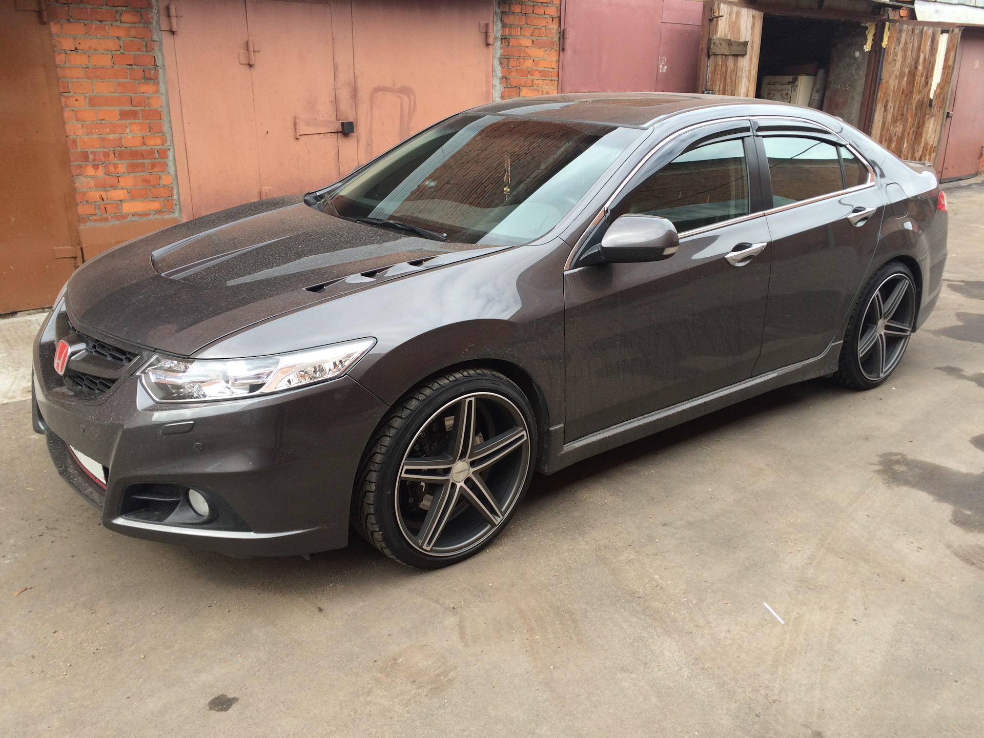 Порше макан серый. Volcano grey. Volcano grey. Плитка вулкан. Porsche macan turbo.